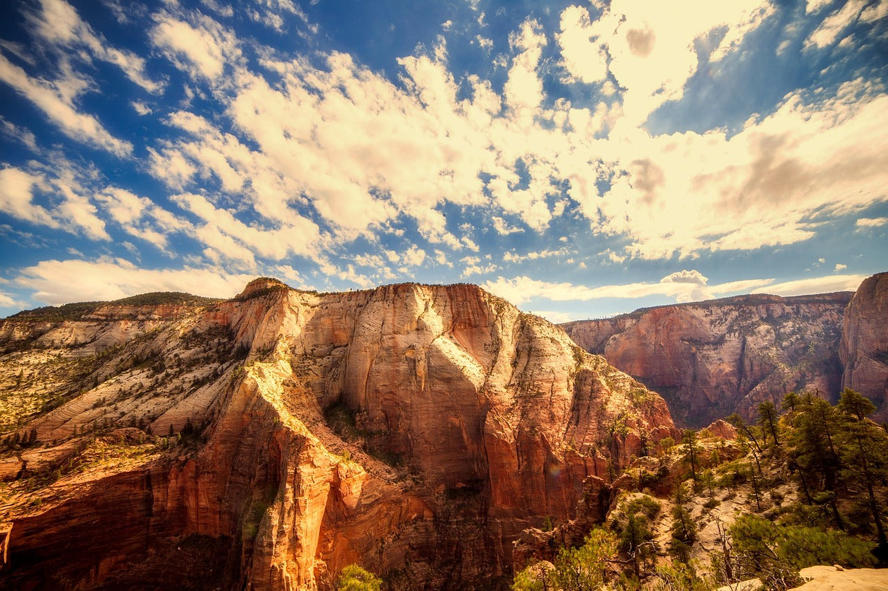 Four-day tour | Las Vegas round trip | Southwest Grand Loop Land, Water and Air Panorama | Luxury boutique small group | Antelope Canyon | Grand Canyon | Bryce Canyon | Zion National Park | Arches National Park | Monument | Horseshoe Bend | Lake Powell