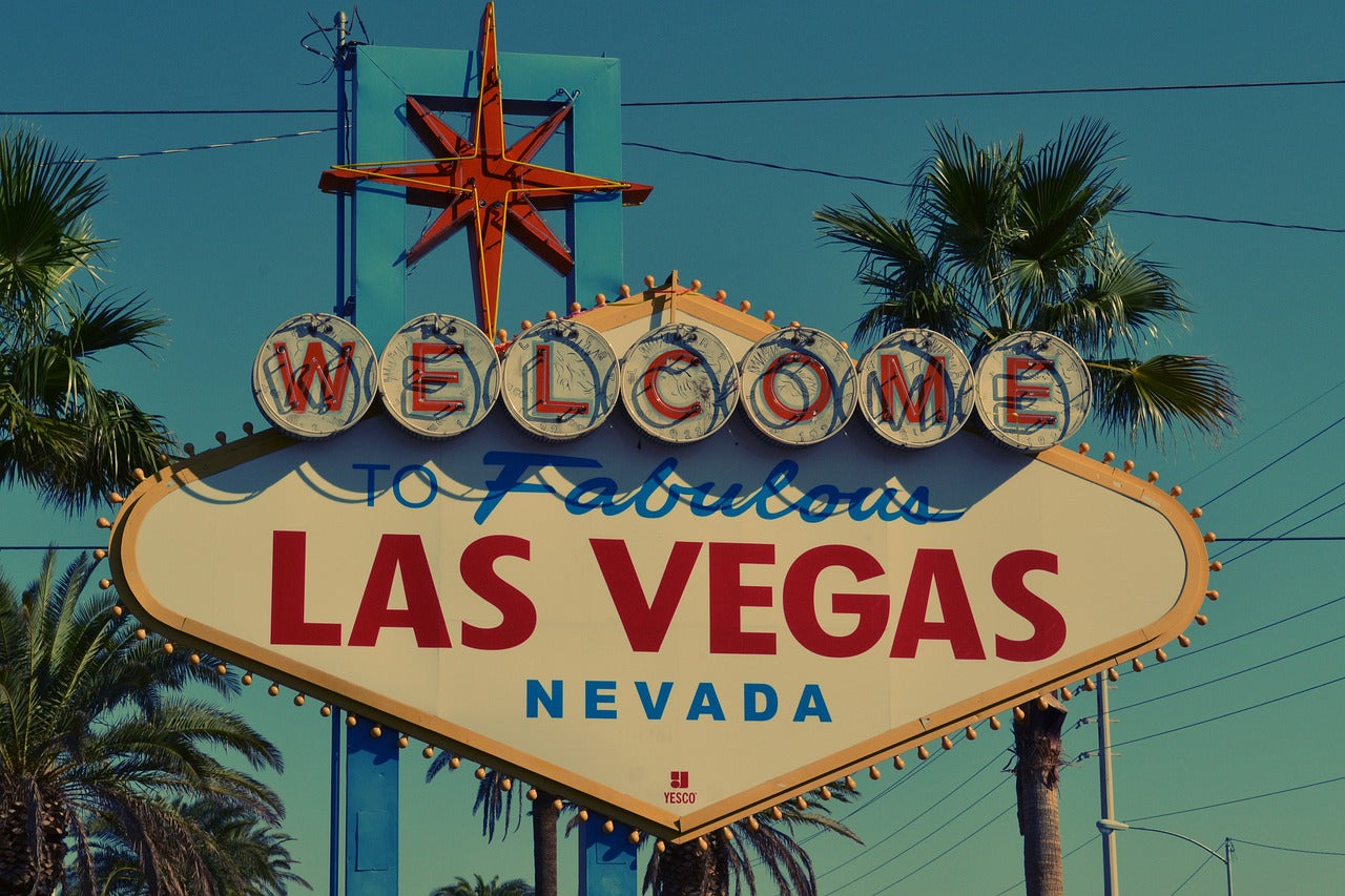 Emerald Lake/Lake Mead Jet Ski Tour (Half-Day Tour from Las Vegas)